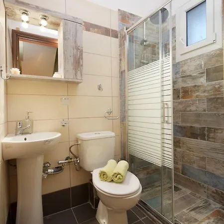 Βίλα Superb With Private Pool Peaceful Location